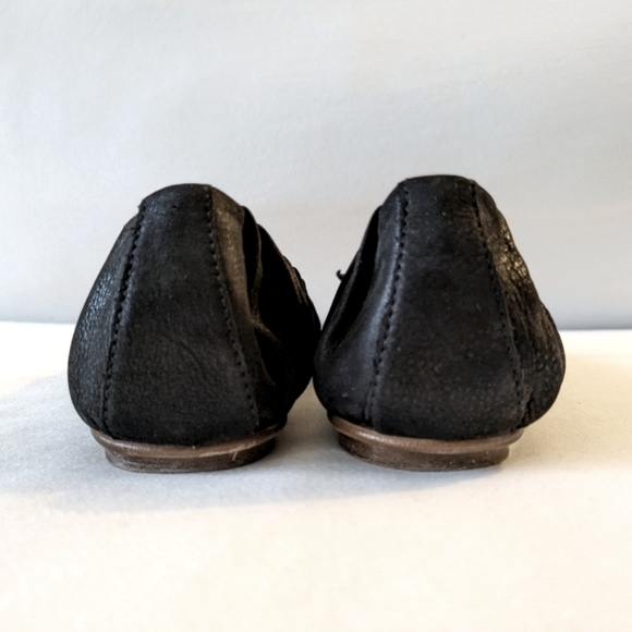Zara. Flats. Black. Size 37 - Picture 10 of 16